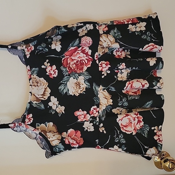 1XL Floral top - Picture 3 of 3